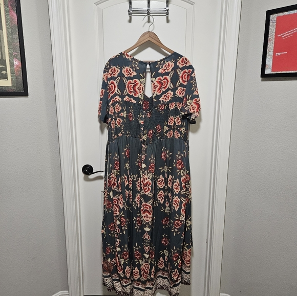 floral romper with cape - Picture 3 of 5